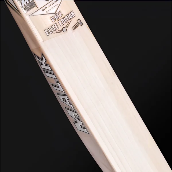 MB Malik Umz Elite Edition English Willow Cricket Bat - Elevate Your Game with Top-Quality Craftsmanship - Image 4