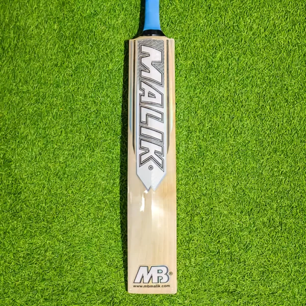MB Malik Umz Elite Edition English Willow Cricket Bat - Elevate Your Game with Top-Quality Craftsmanship - Image 7